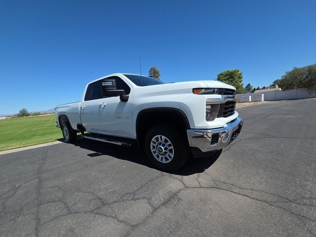 Gallery image 21 for 2024 Chevrolet Silverado 2500HD LT